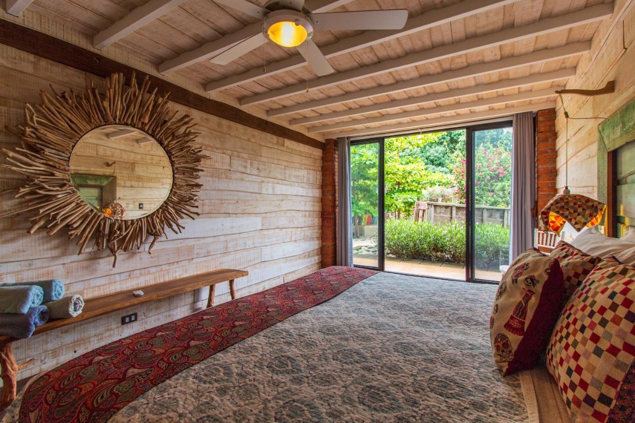 Latica Lodge Playa Negra Екстер'єр фото